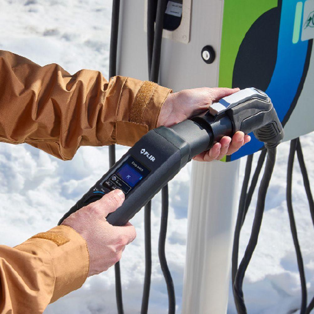 อะแดปเตอร์ทดสอบ EV Charger พร้อมหัวต่อแบบ NACS และตัวแปลง Type 1 รุ่น EV45-NACS