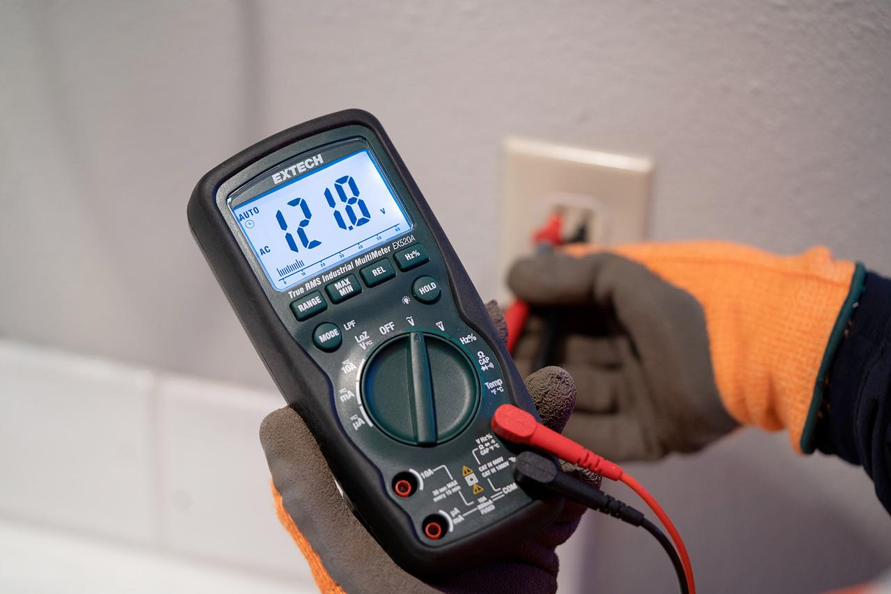 เครื่องมือวัดมัลติมิเตอร์ Heavy Duty True RMS Industrial Multimeter รุ่น EX-EX520A