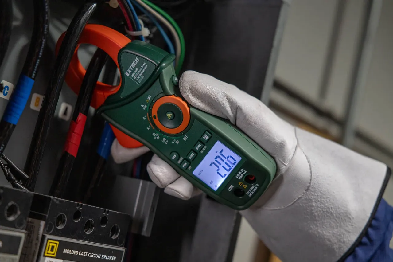 แคลมป์มิเตอร์ 1000 A Clamp Meter with IR Thermometer รุ่น EX840A