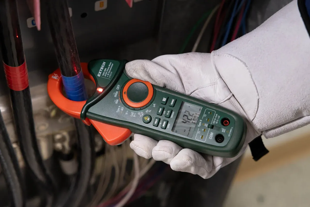 แคลมป์มิเตอร์ 600 A Dual Input Clamp Meter with IR Thermometer and NCV รุ่น EX623A