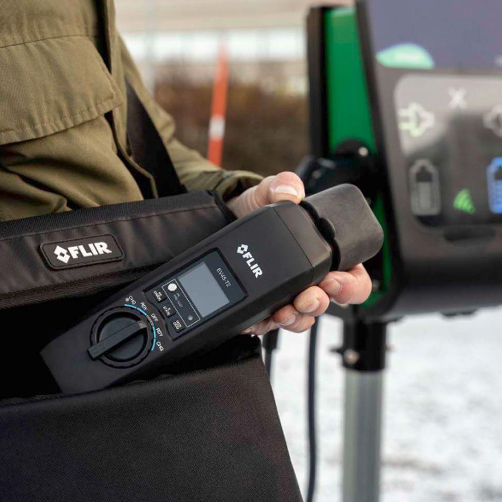 อะแดปเตอร์ทดสอบ EV Charger พร้อมหัวเสียบ Type 2 และตัวแปลงเป็น Type 1 รุ่น EV45-T2