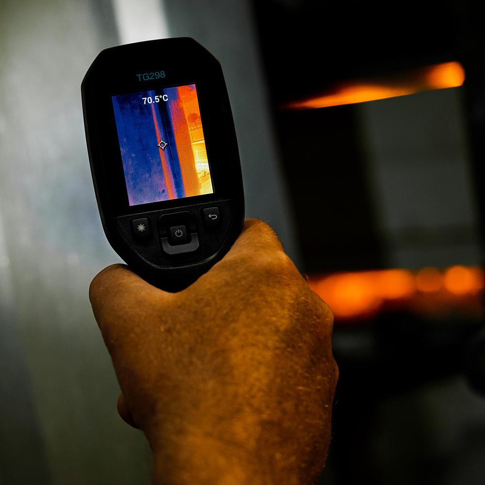 FLIR TG298 กล้องถ่ายภาพความร้อนอุตสาหกรรม High Temperature Spot Thermal Camera (IR Resolution 160 × 120 pixels)